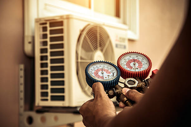 Professional Hvac technician working in Shenandoah, LA